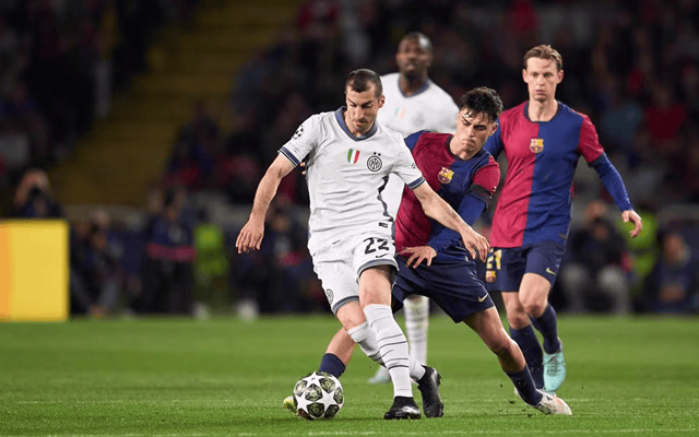 拜伦·斯科特：库里必然是历史前五控卫 但控卫GOAT是魔术师（拜伦·斯科特：库里稳居史上前五控卫，但控卫GOAT仍属魔术师）