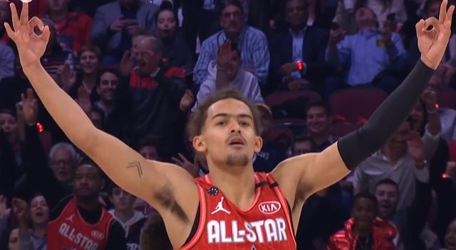 吕迪格的防守是站在那里干瞪嘛，比斯洛特先下课的估计是阿隆索（吕迪格防守宛如站桩发呆，先于斯洛特下课的恐怕是阿隆索）