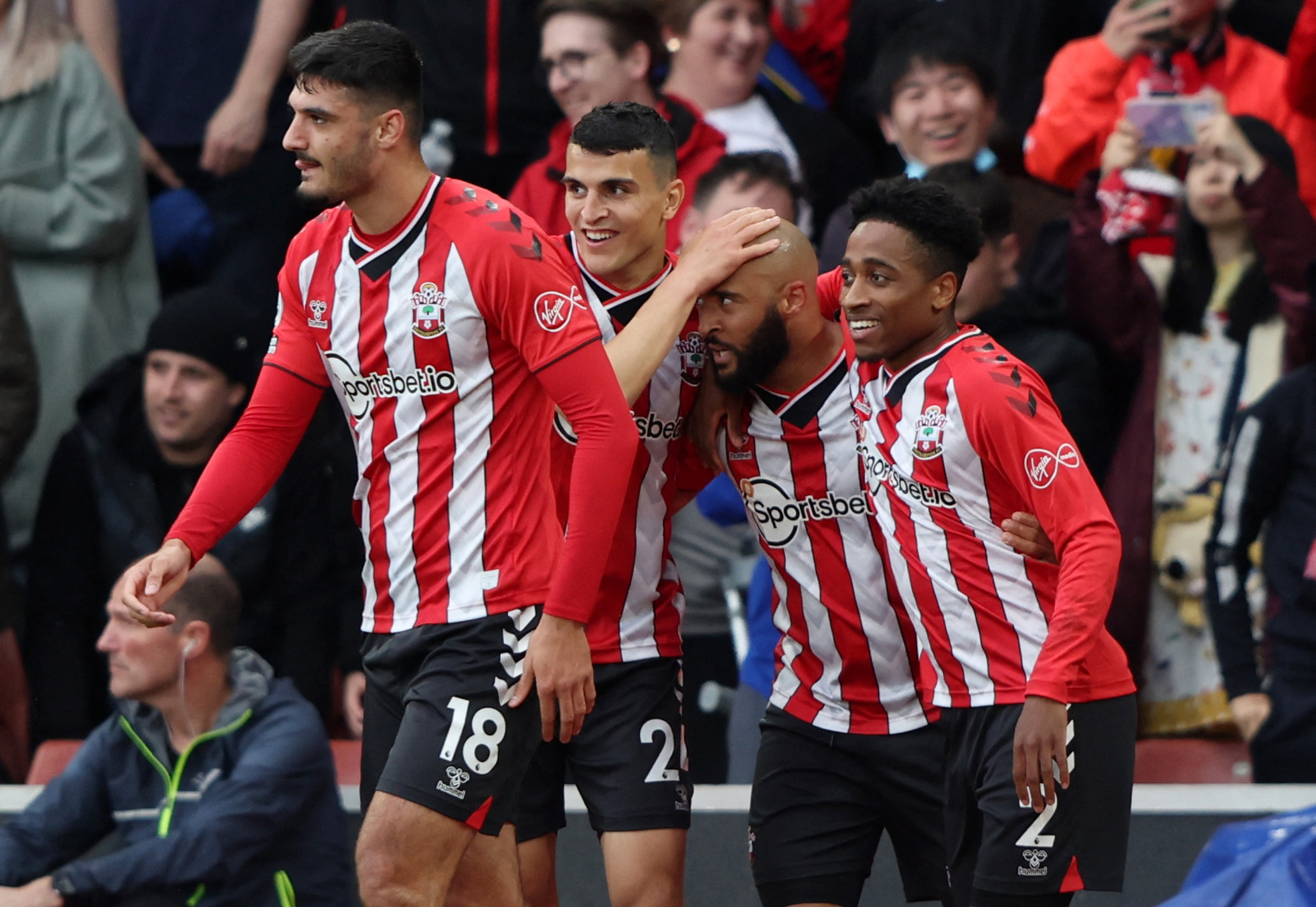 裁判专家：裁判给弗兰·加西亚红牌没问题，罚下卡雷拉斯错了（裁判专家：弗兰·加西亚红牌判定合理，卡雷拉斯被罚下属误判）