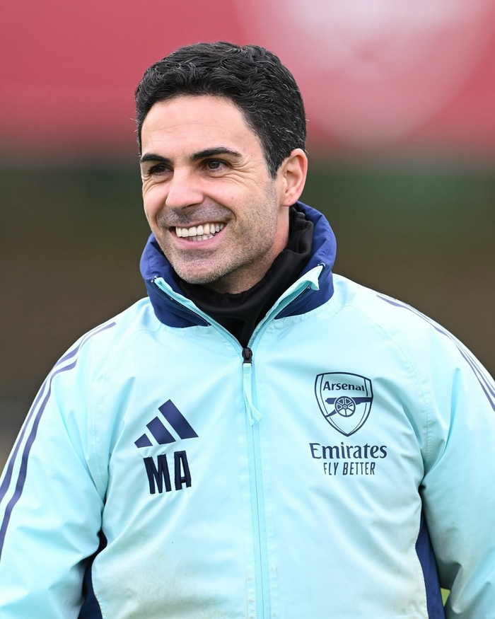 意甲裁判指派员罗基：霍伊伦应该因为肘击对手被罚下（意甲裁判主管罗基：霍伊伦肘击对手本应被红牌罚下）