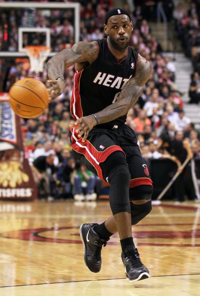 克莱：22年灰熊就差点废了我的队友，别这么脏了行么（克莱怒斥灰熊：22年险些让我的队友报销，能别再这么脏吗）