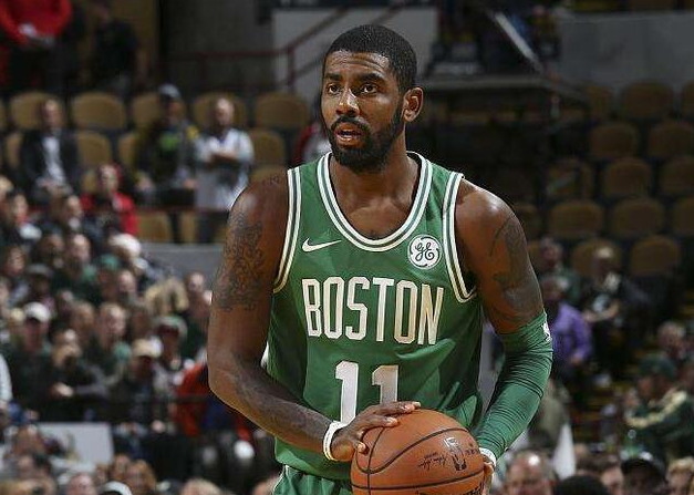 罗伊斯重返多特主场，俱乐部官方社媒发文欢迎（多特官方社媒发文欢迎罗伊斯重返主场）