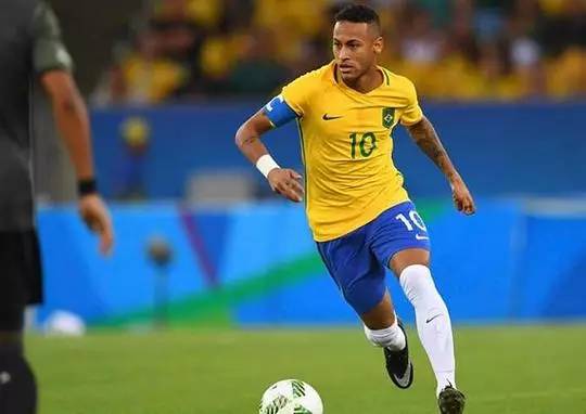 主场0-2告负，皇马各项赛事对塞尔塔19场不败和11连胜被终结（主场0-2不敌，皇马对塞尔塔各项赛事19场不败与11连胜纪录告终）