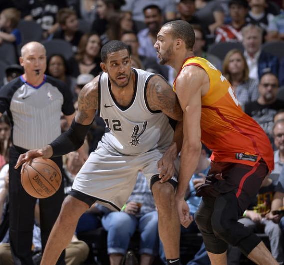 马雷斯卡：帕尔默回归会让球队感到振奋，调整首发是为了赢球（马雷斯卡：帕尔默归队将提振士气，调整首发只为取胜）