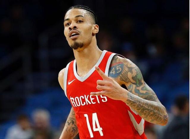 王洪泽像年轻时候的自己？杜锋：希望他打得比我好（杜锋谈王洪泽：像我年轻时，但希望他打得比我更好）