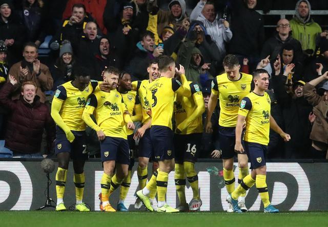 阿森纳发布战小蜜蜂赛前海报：因卡皮耶单人出镜（阿森纳发布对阵小蜜蜂赛前海报：因卡皮耶独自亮相）