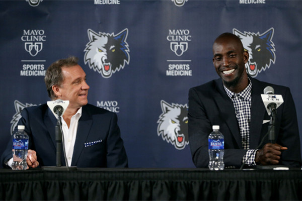 雷迪克：如果球队防守持续这么糟糕，范德彪会获得上场时间（雷迪克：球队防守若不见起色，范德彪将获出场机会）