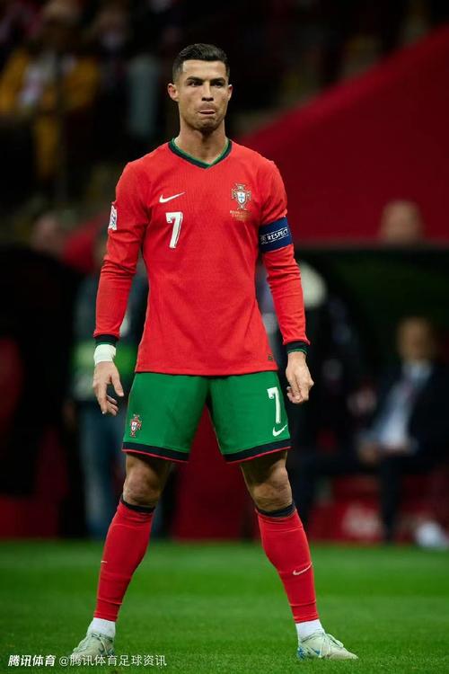 浓眉伤退后弗拉格扛起球队，圣诞大战首秀砍27+6+5（浓眉伤退，弗拉格接管全场：圣诞首秀27+6+5）