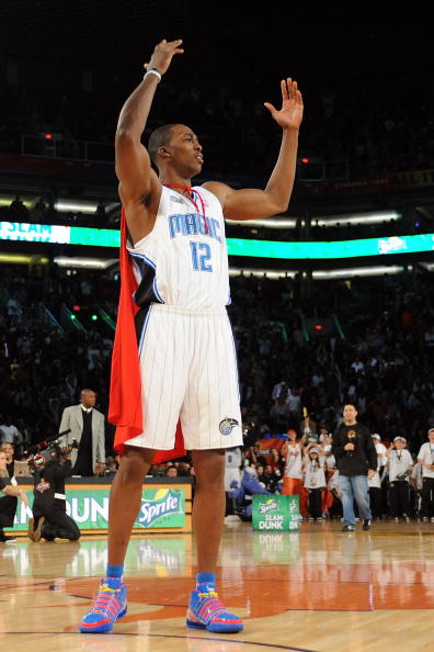 东契奇狂砍43分13助攻9篮板！打破哈登纪录，跃升现役第一（东契奇轰下43+13+9，改写哈登纪录，升至现役第一人）