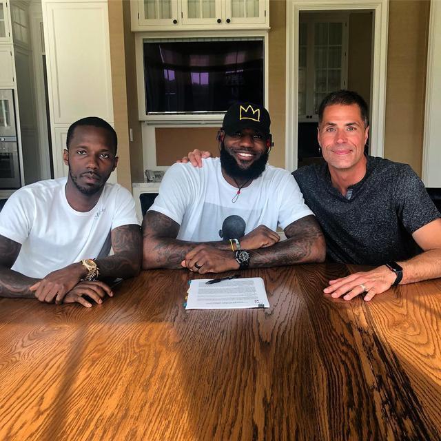 博洛尼亚总监：我们对球队表现满意，但现实地看不认为能争冠（博洛尼亚总监：对球队表现满意，但坦言争冠不现实）