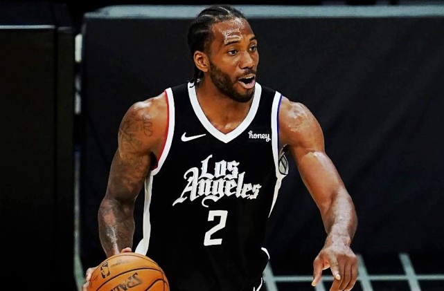 德比即将打响！枪手热刺发布对阵海报：萨卡、西蒙斯等人出镜（北伦敦德比倒计时！阿森纳与热刺发布对阵海报：萨卡、西蒙斯领衔亮相）