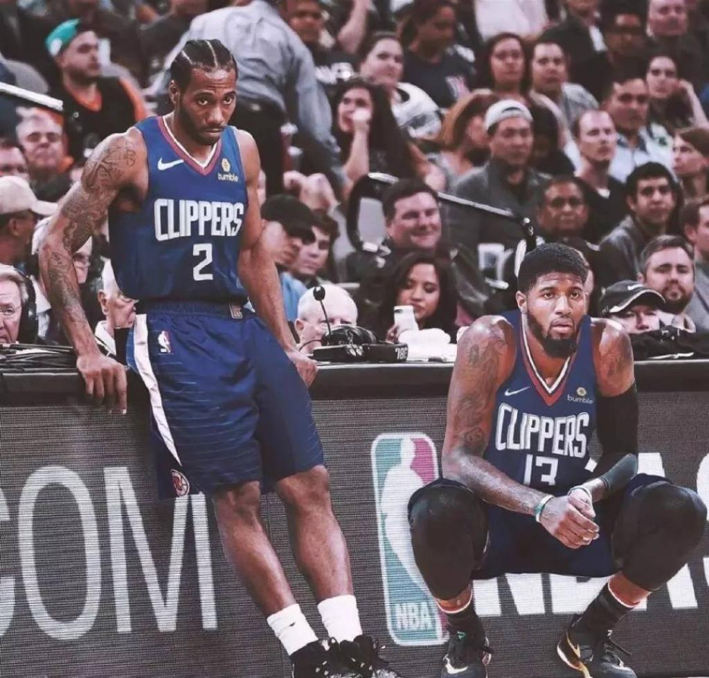 探索篮球场上的战术智慧（揭秘篮球赛场的战术思维）