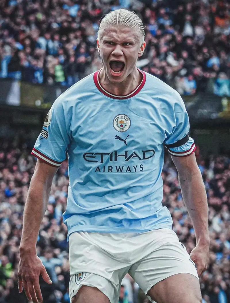 挺铁的！乔治半场9中2&三分5中1仅拿5分2板2助（手感冰凉！乔治半场9投2中、三分5投1中，仅得5分2篮板2助攻）