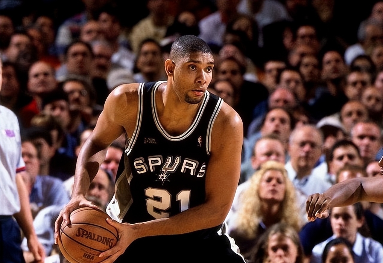 乌杜卡谈阿门进步，火箭新秀正寻找攻守平衡（乌杜卡评阿门成长：火箭新秀寻求攻防平衡）