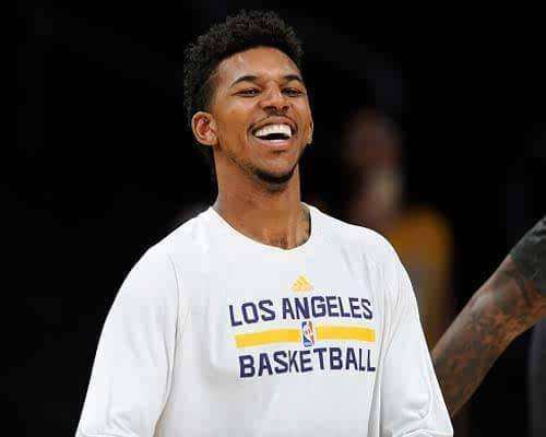 议起复盘 ｜ 连克强敌！祖巴茨伤缺反激活快船 攻防逻辑转变展现新打法（赛后复盘 ｜ 快船连斩强敌：祖巴茨伤停成催化剂，攻防思路转型催生新打法）