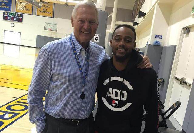 足球中的“无球跑动”意义（无球跑动在足球中的重要性）